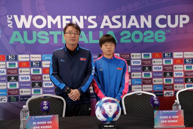 ASIAN CUP WOMEN NORTH KOREA PRESSER, Ri Song-ho, head coach of North Korea and player Choe Il-son of North Korea pose for a photograph during a North Korea Asian Cup press conferance at HBF Park, in Perth, Thursday, March 12, 2026. ( NO ARCHIVING PERTH WESTERN AUSTRALIA AUSTRALIA  Copyright: xRICHARDxWAINWRIGHTx 20260312116669752239