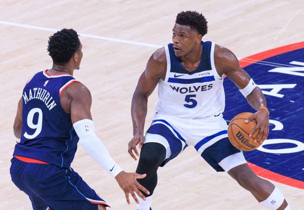 March 11, 2026, Inglewood, California, USA: Anthony Edwards 5 of the Minnesota Timberwolves is guarded by Bennedict Mathurin 9 of the LA Clippers during a 2026 NBA, Basketball Herren, USA regular season game on Wednesday March 11, 2026 at Intuit Dome Arena in Inglewood, California. JAVIER ROJAS PI Clippers Vs. Timberwolves  - ZUMAp124 20260311_zaa_p124_053 Copyright: xJavierxRojasx