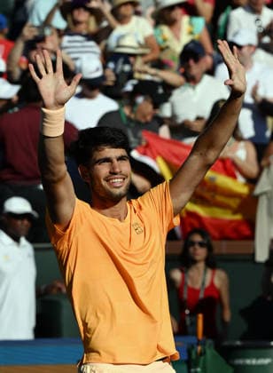 INDIAN WELLS, CA - MARCH 11: Carlos Alcaraz (ESP) reacts after winning an ATP, Tennis Herren tennis match and advancing to the quarterfinals of the BNP Paribas Open in a match played on March 11, 2026 at the Indian Wells Tennis Garden in Indian Wells, CA. (Photo by John Cordes Icon Sportswire) TENNIS: MAR 11 BNP Paribas Open EDITORIAL USE ONLY Icon506260311029