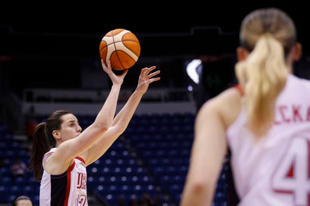 2026 World Cup Qualifying Tournament - USA Women s national team, Nationalteam V Senegal Caitlin Clark plays during the game at the 2026 FIBA World Cup Qualifying Tournament between USA and Senegal in San Juan, Puerto Rico, on March 11, 2026, at Coliseo Jose Miguel Agrelot. San Juan Puerto Rico  Copyright: xEdgardoxMedinax originalFilename:medinamillan-notitle260311_npWso.jpg