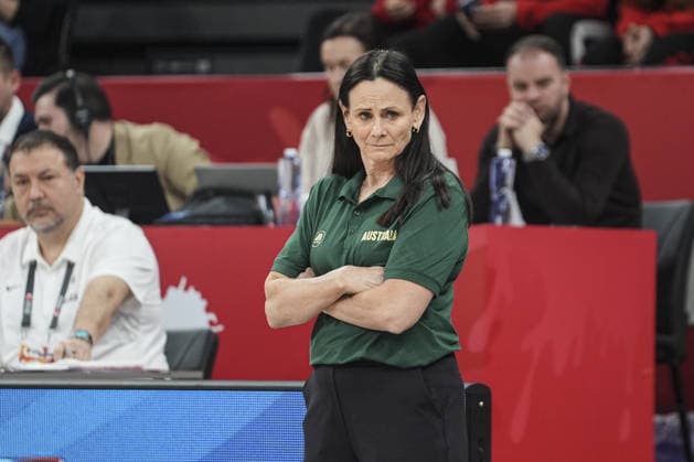 Australia v Japan - 2026 FIBA Women s Basketball World Cup qualification ISTANBUL, TURKIYE - MARCH 12: Head Coach of Australia Sandy Brondello gives tactics during 2026 FIBA Women s Basketball World Cup qualification Group C match between Australia and Japan at Basketball Development Center in Istanbul, Turkiye on March 12, 2026. Beyza Comert Anadolu Istanbul Turkey. Editorial use only. Please get in touch for any other usage.  Copyright: x2026xAnadoluxBeyzaxComertx