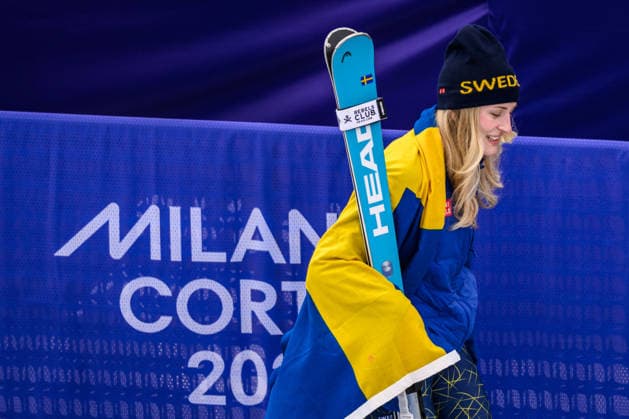 260312 Ebba Arsjö of Sweden celebrates after competing in the women s para alpine giant slalom during day 6 of the Milano Cortina 2026 Winter Paralympic Games on March 12, 2026 in Cortina. Photo: Maxim Thore BILDBYRAN kod MT MT1020 alpint alpine skiing paralympic games paralympics paralympiska spel paralympiske leker vinter-paralympics winter paralympics milano cortina 2026 milano cortina 2026 winter paralympic games 6 bbeng storslalom jubel sweden sverige *** 260312 Ebba Arsjö of Sweden celebrates after competing in the women s para alpine giant slalom during day 6 of the Milano Cortina 2026 Winter Paralympic Games on March 12, 2026 in Cortina Photo Maxim Thore BILDBYRAN kod MT MT1020 alpint alpine skiing paralympic games paralympiska spel paralympiske leker vinter paralympics winter paralympics milano cortina 2026 milano cortina 2026 winter paralympic games 6 bbeng storslalom jubel sweden sverige  Copyright: MAXIMxTHORE BB260312MT053