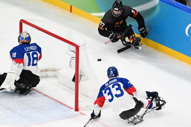 Para Ice hockey, Eishockey - Millano Cortina 2026 Winter Paralympics: Day 6 - Classification Game 5 - 8 Para Ice Hockey - Milano Cortina 2026 Winter Paralympics: Day 6 MILANO SANTAGIULIA ICE HOCKEY ARENA MILANO, ITALY - MARCH 12: Classification Game 5 - 8 Slovakia (SVK) - Germany (GER) (Photo by RALF KUCKUCK) Copyright 2026 Ralf Kuckuck Milano Milano Santagiulia Ice Hockey Arena Italy