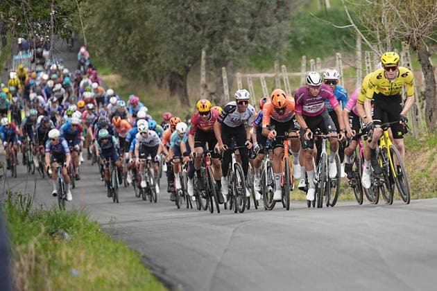 The pack rides during the 213-kilometer Stage 4 of the Tirreno-Adriatico cycling race from Tagliacozzo to Martinsicuro - Italy,- Thursday, March 12, 2026. - cycling .  Copyright: xMarcoxAlpozzi LaPressex