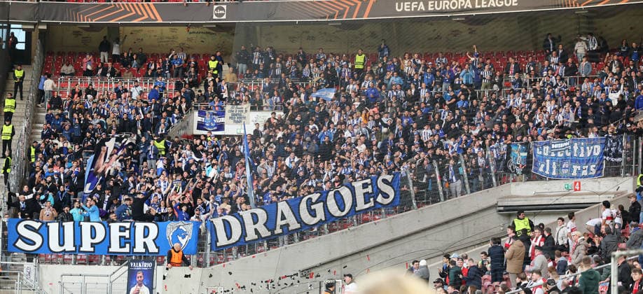 12.03.2026, Stuttgart, Fußball UEFA Europa League, Saison 2025-2026, VfB Stuttgart vs. FC Porto, Porto Fans, Fan, Zuschauer
