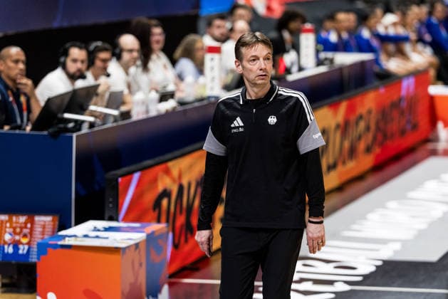 LYON-VILLEURBANNE, FRANCE - MARCH 12: Olaf Lange (Head Coach Germany) during the FIBA Women™s World Cup Qualifying Tournament match between Philippines (PHI) vs. Germany (GER) at Astroballe on matchday 2 of the FIBA Women™s World Cup Qualifying Tournament on March 12, 2026 in Lyon-Villeurbanne, France. France Copyright: xSteffiexWunderlx