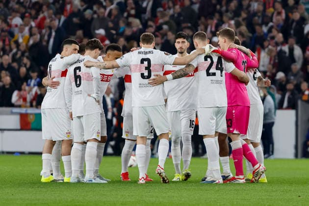 Mannschaftskreis VfB Stuttgart , Deutschland, Fussball, UEFA Europa League, Achtelfinale, 2025 2026, VfB Stuttgart vs. FC Porto, 12.03.2026, Stuttgart Arena Stuttgart Deutschland Copyright: xGrantxHubbsx