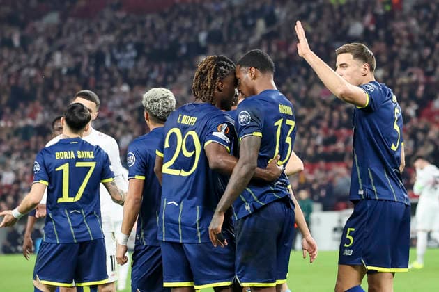 Torjubel FC Porto beim 0:1 durch Terem Moffi (FC Porto, 29) , Deutschland, Fussball, UEFA Europa League, Achtelfinale, 2025 2026, VfB Stuttgart vs. FC Porto, 12.03.2026, Stuttgart Arena Stuttgart Deutschland Copyright: xGrantxHubbsx