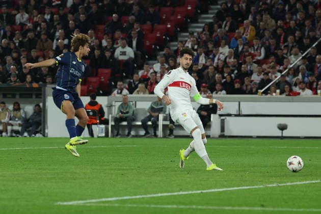 FBL- UEFA Europa League Round of 16 first leg 2025-26 VfB Stuttgart - FC Porto Rodrigo Mora (FC Porto) scores the goal to 0:2, Atakan Karazor (VFB Stuttgart) during the UEFA Europa League Round of 16 first leg soccer match between VfB Stuttgart and FC Porto at the Stuttgart Arena in Stuttgart, Germany, March 12, 2026 Copyright: JoaquimxFerreira