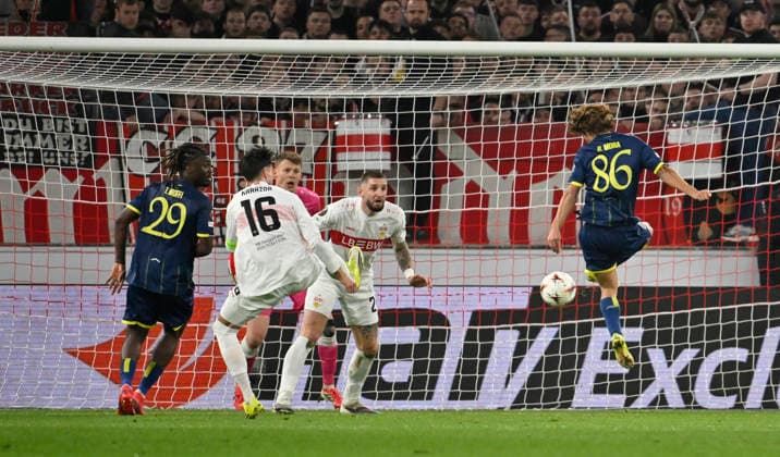 TOR zum 0:2 Rodrigo Mora FC Porto (86) Torschuss Aktion Torchance VfB Stuttgart vs FC Porto EUROPA LEAGUE EL 12.03.2026 DFL REGULATIONS PROHIBIT ANY USE OF PHOTOGRAPHS AS IMAGE SEQUENCES AND OR QUASI-VIDEO VfB Stuttgart vs FC Porto