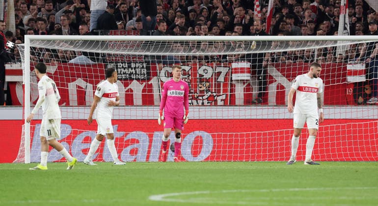 12.03.2026, Stuttgart, Fußball UEFA Europa League, Saison 2025-2026, VfB Stuttgart vs. FC Porto, Alexander Nübel (VfB) enttäuscht