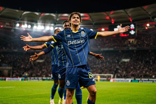 12.03.2026, xdaymx, Fussball UEFA Europa League, VfB Stuttgart - FC Porto Torjubel goal celebration zum 0:2 von Rodrigo Mora (Porto) (DFL DFB REGULATIONS PROHIBIT ANY USE OF PHOTOGRAPHS as IMAGE SEQUENCES and or QUASI-VIDEO) Stuttgart