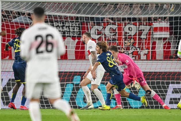 Rodrigo Mora (FC Porto) celebrates after scoring his team s second goal during the UEFA Europa League 2025 26 Round of 16 First Leg match between VfB Stuttgart and FC Porto at Stuttgart Arena on March 12, 2026 in Stuttgart, Germany. (Photo by Harry Langer DeFodi Images) -