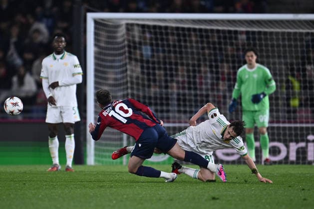 Federico Bernardeschi of Bologna F.C. and Daniele Ghilardi of A.S. Roma are in action during the UEFA Europa League Round of 16 first leg football match between between Bologna F.C. and A.S. Roma at the Renato Dall Ara Stadium on March 12, 2026 in Bologna, Italy.  Copyright: xDomenicoxCippitelli IPAxSportx xipa-agency.netx xx IPA_72772785 IPA_Agency_IPA72772785