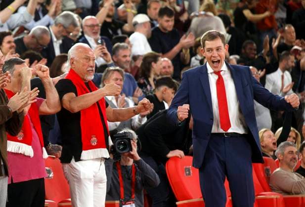 BASKET ASM-OLYMPICAOS 12-03-26 PHOTOPQR NICE MATIN Jean François Ottonello ; Monaco ; 12 03 2026 ; AS MONACO vs OLYMPIACOS PIREE - 31e journee Euroligue de basket 25 26 - Aleksej Fedoricsev, AS Monaco Basket et Olesiy Yefimov, manager general Monaco France  Copyright: xPHOTOPQR NICExMATIN MAXPPPxJeanxFrançoisxOttonellox 20260312NIM2350 20260312NIM2350
