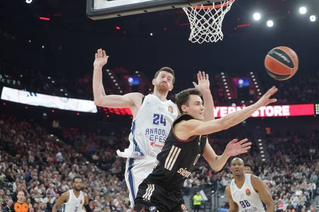 Game scene. Basketball: Bayern - Efes Istanbul. Euroleague, FC Bayern Basketball - Anadolu Efes Istanbul, Runde 31, Saison 2025-2026, am 12.03.2026 in Muenchen, S A P G A R D E N, Deutschland. Quelle Copyright Credit : Oryk HAIST