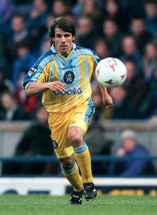 Blackburn Rovers V Chelsea, Premier League Gianfranco Zola of Chelsea on the ball during the Premier League match between Blackburn Rovers and Chelsea at Ewood Park on November 16, 1996 in Blackburn, England. Blackburn Ewood Park England United Kingdom Copyright: xAllstarxPicturexLibraryxLtdx