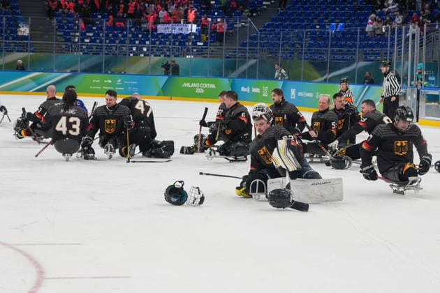 Para Ice hockey, Eishockey Milano Cortina 2026 Paralympic Winter Olympics: Slovakia Vs Germany Germany s para ice hockey team celebrates after winning over Slovakia in the Para Ice Hockey Classification Game at Milano Santagiulia Ice Hockey Arena during the Paralympic Winter games, Winterspiele,Spiele, Summer games in Milano, Italy, on March 12, 2026. Milano Milano Italy  Copyright: xRanjithxKumarx originalFilename:kumar-paralymp260312_npJa3.jpg