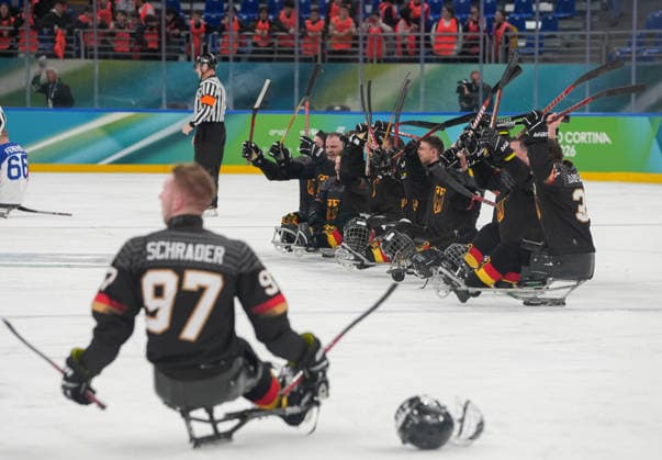 Para Ice hockey, Eishockey Milano Cortina 2026 Paralympic Winter Olympics: Slovakia Vs Germany Germany s para ice hockey team celebrates after winning over Slovakia in the Para Ice Hockey Classification Game at Milano Santagiulia Ice Hockey Arena during the Paralympic Winter games, Winterspiele,Spiele, Summer games in Milano, Italy, on March 12, 2026. Milano Milano Italy  Copyright: xRanjithxKumarx originalFilename:kumar-paralymp260312_npKpY.jpg