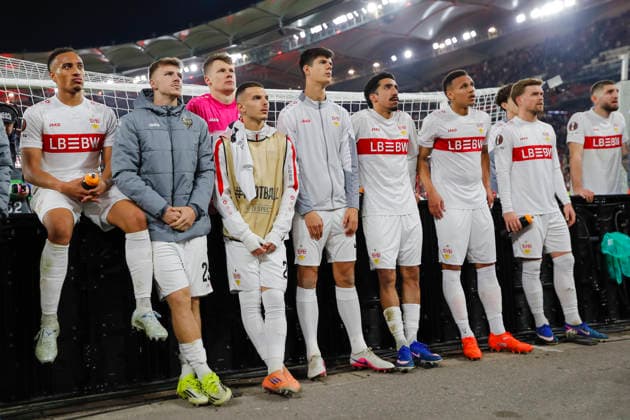 VfB Stuttgart nach dem Spiel bei den Fans , Deutschland, Fussball, UEFA Europa League, Achtelfinale, 2025 2026, VfB Stuttgart vs. FC Porto, 12.03.2026, Stuttgart Arena Stuttgart Deutschland Copyright: xGrantxHubbsx