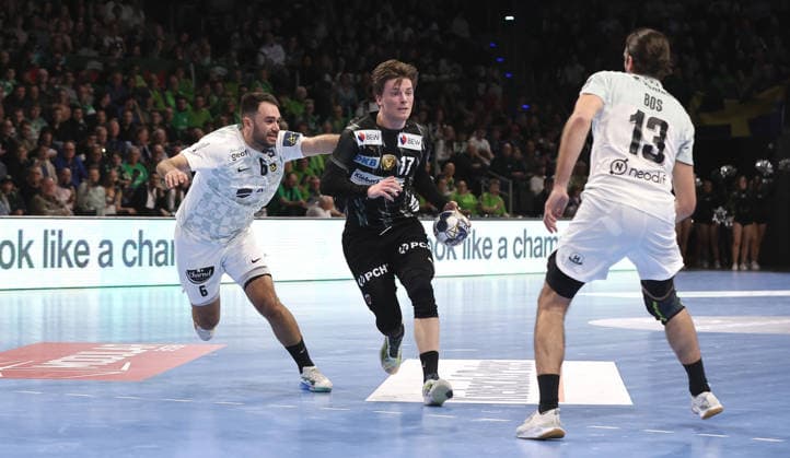Ian Tarrafeta, Nils Lichtlein am Ball, Julien Bos Zweikampf Spielszene Aktion Handball CL Championsleague Champions League Herren 14. Spieltag Saison 2025 2026 12.03.2026 Füchse Berlin vs HBC Nantes in der Max Schmeling Halle
