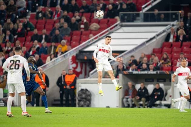 Bilal El Khannouss (VfB Stuttgart, 11) mit einem Kopfball, VfB Stuttgart vs. FC Porto, Fussball, Europa League, Achtelfinale, Hinspiel, 12.03.2026 Stuttgart Baden-Wuerttemberg Deutschland