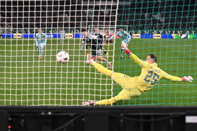 UEFA Europa League, Panathinaikos FC vs Real Betis - Vicente Taborda of Panathinaikos in action while scoring the 1-0 with penalty shot during the UEFA Europa League round of 16 1st leg soccer match between Panathinaikos FC and Real Betis held at Olympic Athletic Center of Athens in Athens, Greece, 12 March 2026. IMAGO ONE INCH PRODUCTIONS ATHENS Greece Copyright: xOnexInchxProductionsx 6890095