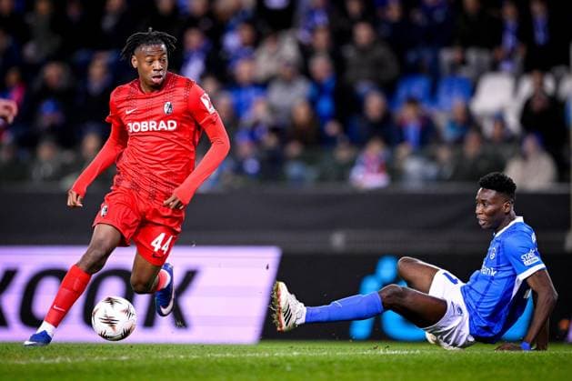KRC Genk v Freiburg - UEFA Europa League GENK, BELGIUM - MARCH 12 : Johan Manzambi midfielder of Freiburg and Bangoura Sory Ibrahima midfielder of KRC Genk during the UEFA Europa League 2025 26 round of 16 match first leg between KRC Genk and Freiburg on March 12, 2026 in Genk, Belgium, 12 03 2026  Copyright: xTomasxSiskx
