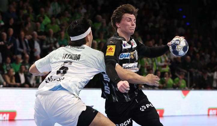 Shuichi Yoshida, Nils Lichtlein am Ball Zweikampf Spielszene Aktion Handball CL Championsleague Champions League Herren 14. Spieltag Saison 2025 2026 12.03.2026 Füchse Berlin vs HBC Nantes in der Max Schmeling Halle