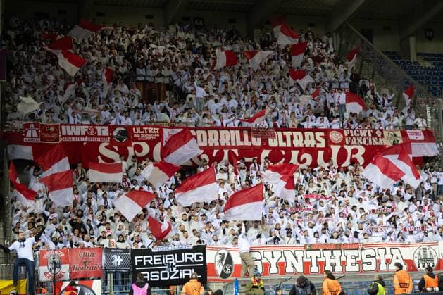 Fankurve SC Freiburg, KRC Genk vs. SC Freiburg, Fussball, Europa League 2025 2026, Achtelfinale, 12.03.2026 Genk Limburg Belgien