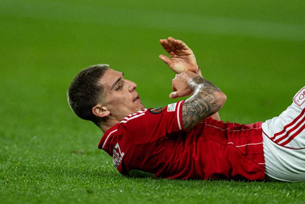 12th March 2026; The City Ground, Nottingham, England; UEFA Europa League Football, Nottingham Forest versus Midtjylland; Nicolas Dominguez of Nottingham Forest indicates he was elbowed in the head  GodfreyxPitt Content restricted for UK based newspaper
