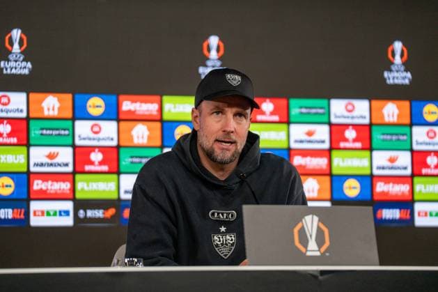 Sebastian Hoeness (Trainer VfB Stuttgart) bei der Pressekonferenz, VfB Stuttgart vs. FC Porto, Fussball, Europa League, Achtelfinale, Hinspiel, 12.03.2026 Stuttgart Baden-Wuerttemberg Deutschland