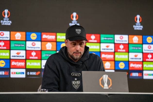 Sebastian Hoeness (Trainer VfB Stuttgart) bei der Pressekonferenz, VfB Stuttgart vs. FC Porto, Fussball, Europa League, Achtelfinale, Hinspiel, 12.03.2026 Stuttgart Baden-Wuerttemberg Deutschland