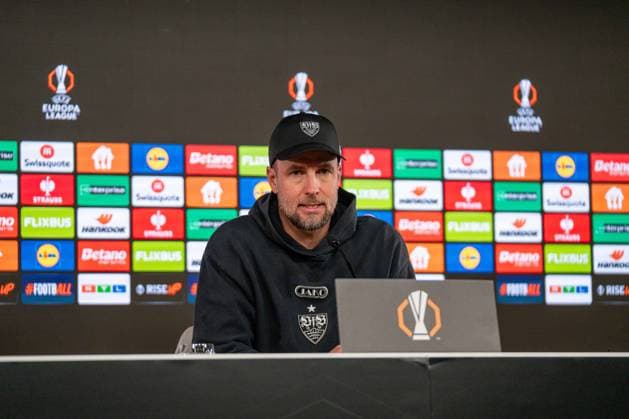 Sebastian Hoeness (Trainer VfB Stuttgart) bei der Pressekonferenz, VfB Stuttgart vs. FC Porto, Fussball, Europa League, Achtelfinale, Hinspiel, 12.03.2026 Stuttgart Baden-Wuerttemberg Deutschland