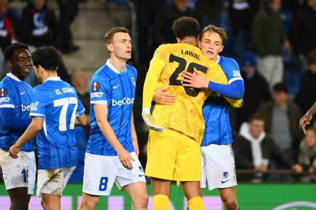 KRC Genk v Freiburg - UEFA Europa League GENK, BELGIUM - MARCH 12 : Heynen Bryan midfielder of KRC Genk, Lawal Tobias goalkeeper of KRC Genk, Smets Matte defender of KRC Genk during the UEFA Europa League 2025 26 round of 16 match first leg between KRC Genk and Freiburg on March 12, 2026 in Genk, Belgium, 12 03 2026 Genk Belgium  Copyright: xVincentxKalutx