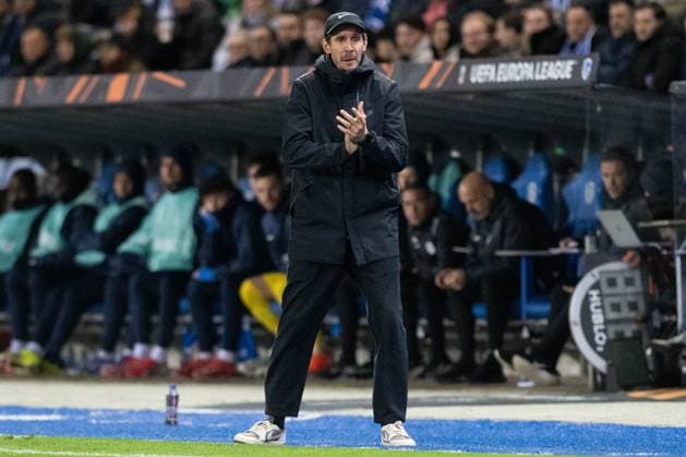 Head Coach Julian Schuster (SC Freiburg) an der Seitenlinie, KRC Genk vs. SC Freiburg, Fussball, Europa League 2025 2026, Achtelfinale, 12.03.2026 Genk Limburg Belgien