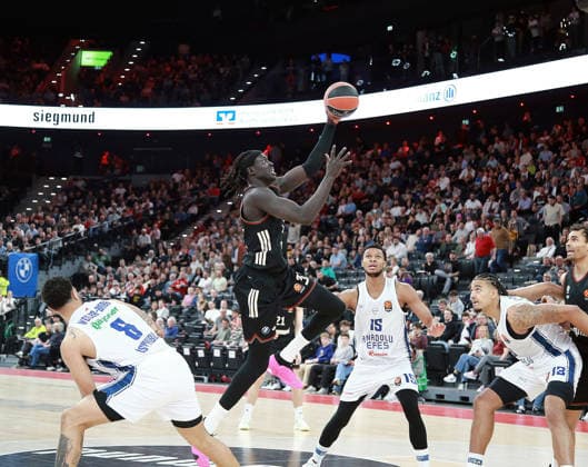am Ball Wenyen GABRIEL (Muenchen), Basketball, Euro League 2025 26, FC Bayern München Basketball vs Anadolu Efes Istanbul, 12.03.26 06.02.25, SAP Garden, Muenchen, Copyright: WolfgangxFehrmann