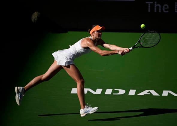Tennis 2026: BNP Paribas Open MAR 12 March 12, 2026 Elina Svitolina (UKR) returns a shot against Iga Swiatek (POL) during their quarterfinals match at the BNP Paribas Open held at the Indian Wells Tennis Garden in Indian Wells, California. California. Mandatory Photo Credit : Charles Baus CSM (Credit Image: Â Charles Baus Cal Media) Indian Wells Ca United States of America EDITORIAL USE ONLY Copyright: xx ZUMA-20260312_zma_c04_172.jpg CharlesxBausx csmphotothree479778