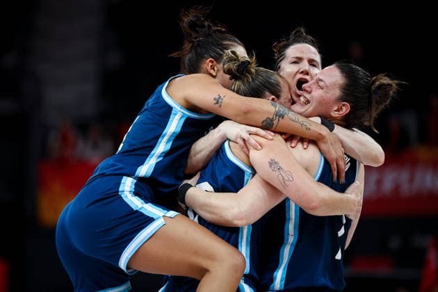Turkiye vs Argentina Women s Basketball World Cup 2026 Qualifying Tournaments Argentina national team, Nationalteam celebrates the end of the match during the Women s Basketball World Cup 2026 Qualifying Tournaments Groupe Phase - Group A between Turkiye National Team and Argentina National Team at Turkcell Basketball Development Center on March 12, 2026 in Istanbul, Turkey. Istanbul Istanbul Turkey Copyright: xBurakxBasturkx