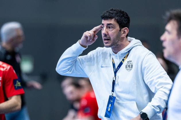 March 12, 2026, Pavilhão Multiusos de Odivelas, Lisbon, Portugal, EHF Champions League 2025 26: Sporting CP vs CS Dinamo Bucuresti; Assistant Coach Ricardo Candeias of Sporting CP Copyright: HMBxMedia CarlosxSilva