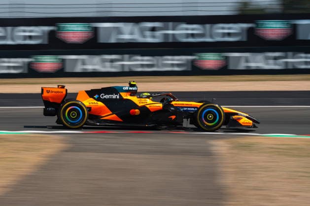 Formula 1 Heineken Chinese Grand Prix 2026 Levi Erb OVERTAKE MAXPPP - Shanghai 13 03 2026 01 NORRIS Lando (gbr), McLaren Mastercard F1 Team, action at the Formula 1 Heineken Chinese Grand Prix 2026, the 2nd round of the 2026 FIA Formula 1 World Championship, WM, Weltmeisterschaft at the Shanghai International Circuit in Shanghai, China, from 12 to 15 March 2026 Shanghai Shanghai International Circuit China  Copyright: xOVERTAKE MAXPPPxLevixErbx OVT202603133307 OVT202603133307