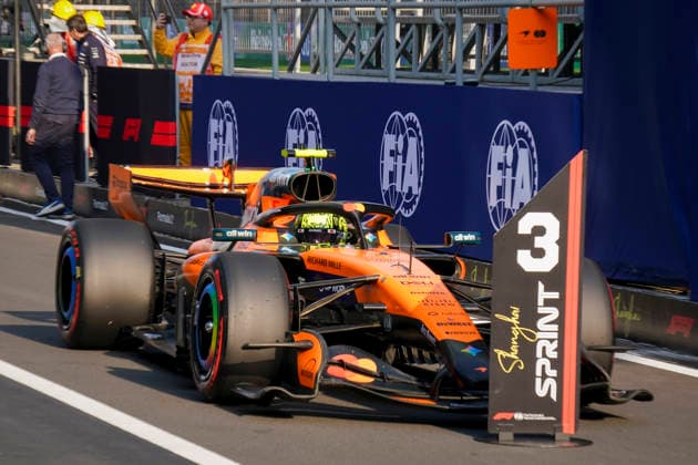 FORMULA ONE CHINESE GRAND PRIX 2026 Lando Norris 1 (GBR) McLaren P3 in sprint qualifying, parc ferme, during the Formula 1 Heineken Chinese Grand Prix 2026, 2nd round of the 2026 Formula One World Championship, WM, Weltmeisterschaft from March 13 to 15, 2026 at the Shanghai International Circuit, Shanghai, China. Credit: Robbie Hoad Every Second Media Editorial use only. All images are copyright Every Second Media Limited. No images may be reproduced without prior permission. Copyright: xIMAGO EveryxSecondxMediax ESM-1853-0172 RobbiexHoadx xEveryxSecondxMediax