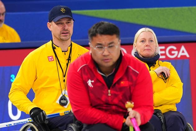 CORTINA, ITALIEN 20260313 Sveriges Viljo Petersson Dahl och Kristina Ulander under semifinalen i curling mixad mellan Kina och Sverige i Paralympics pa Cortina Curling Olympic Stadium. *** Bilden ingar i SPORTPAKET. För övriga BETALBILD *** CORTINA ITALIEN x10500x *** CORTINA, ITALY 20260313 Swedens Viljo Petersson Dahl and Kristina Ulander during the mixed curling semi-final between China and Sweden in the Paralympics at the Cortina Curling Olympic Stadium Picture in SPORT PACKAGE For others PAY PICTURE CORTINA ITALY x10500x  Copyright: xMagnusxLejhall ParasportxSverige TT TTx PARALYMPICS 2026 CURLING