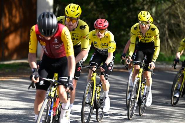 Paris Nice 2026 Stage 6 APT, FRANCE - MARCH 13 : Vingegaard Jonas (DEN) of Team Visma I Lease a Bike during stage 6 of the 84th edition of Paris - Nice an UCI World Tour 2.UWT cycling road race stage for Men Elite of 179.3 km with start in Barbentane and finish in Apt on March 13, 2026 in Apt, France, 13 03 2026 ( Motordriver Guy De Vuyst - Apt France  Copyright: xNicoxVereeckenx