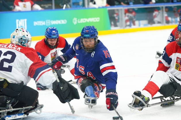 March 13, 2026, Milan, Lombardy, Italy: DECLAN FARMER 16 of USA shoots and scores his side s fifth goal the Semi Final game between Team United States (USA) and Team Czechia (CZE) at the Milano Cortina 2026 Paralympic Winter games, Winterspiele,Spiele, Summer games USA won 6:1 and advances to the Final. Milan Italy - ZUMAc179 20260313_oly_c179_020 Copyright: xMickaelxChavetx