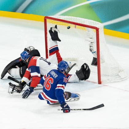 March 13, 2026, Milan, Lombardy, Italy: DECLAN FARMER 16 of USA scores his side s second goal in the Semi Final game between Team United States (USA) and Team Czechia (CZE) at the Milano Cortina 2026 Paralympic Winter games, Winterspiele,Spiele, Summer games USA won 6:1 and advances to the Final. Milan Italy - ZUMAc179 20260313_oly_c179_031 Copyright: xMickaelxChavetx