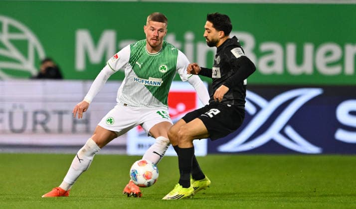 13.03.2026 - Fussball - Saison 2025 2026 - 2. Fussball - Bundesliga - 26. Spieltag: SpVgg Greuther Fürth ( Kleeblatt SGF ) - SV Elversberg SVE - Sportfoto Zink - xwoxzix - DFL regulations prohibit any use of photographs as image sequences and or quasi-video - only for editorial use - Jan Elvedi (15, SpVgg Greuther Fürth ) Immanuel Pherai (22, SV Elversberg )