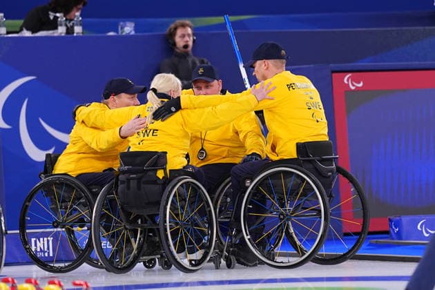 CORTINA, ITALIEN 20260313 Svenska laget inför bronsmatchen i curling mixad mellan Sydkorea och Sverige i Paralympics pa Cortina Curling Olympic Stadium. *** Bilden ingar i SPORTPAKET. För övriga BETALBILD *** CORTINA ITALIEN x10500x *** CORTINA, ITALY 20260313 Swedish team for the bronze medal match in mixed curling between South Korea and Sweden in the Paralympics at the Cortina Curling Olympic Stadium The picture is in the SPORT PACKAGE For others PAY PICTURE CORTINA ITALY x10500x  Copyright: xMagnusxLejhall ParasportxSverige TT TTx PARALYMPICS 2026 CURLING