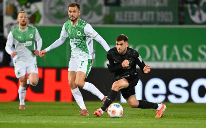 13.03.2026 - Fussball - Saison 2025 2026 - 2. Fussball - Bundesliga - 26. Spieltag: SpVgg Greuther Fürth ( Kleeblatt SGF ) - SV Elversberg SVE - Sportfoto Zink - xwoxzix - DFL regulations prohibit any use of photographs as image sequences and or quasi-video - only for editorial use - Dennis Srbeny (7, SpVgg Greuther Fürth ) Lukasz Poreba (8, SV Elversberg )