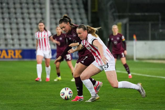 Google Pixel Frauen-Bundesliga: SC Freiburg vs. 1. FC Nürnberg, 13.03.2026 Zweikampf zwischen Leia Varley (1. FC Nürnberg, 7) und Luca Birkholz (SC Freiburg, 23) Google Pixel Frauen-Bundesliga: SC Freiburg vs. 1. FC Nürnberg, Dreisamstadion, 13.03.2026 DFB DFL REGULATIONS PROHIBIT ANY USE OF PHOTOGRAPHS AS IMAGE SEQUENCES AND OR QUASI-VIDEO. Copyright: xBEAUTIFULxSPORTS Boscox